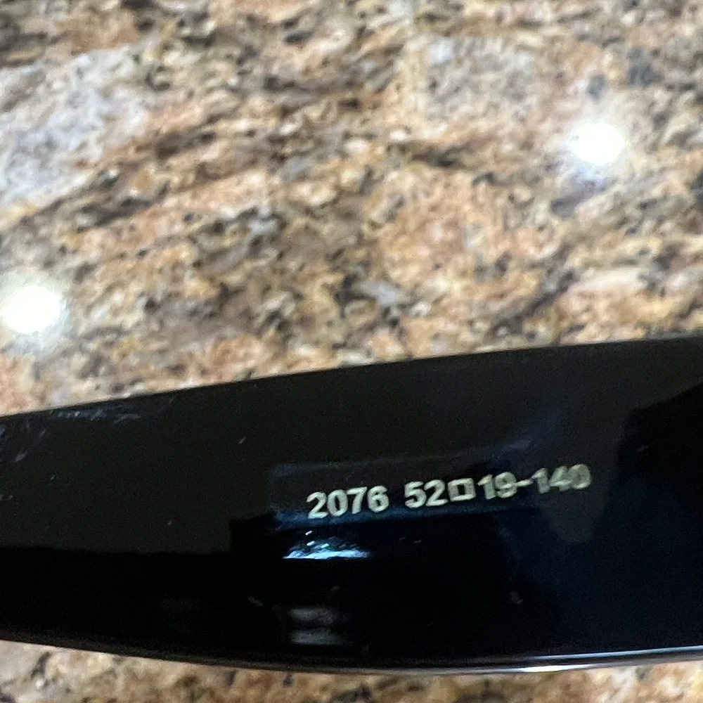 BRAND NEW Auth. LV Black Designer sunglasses 🕶️ read caption - Picture 6 of 11